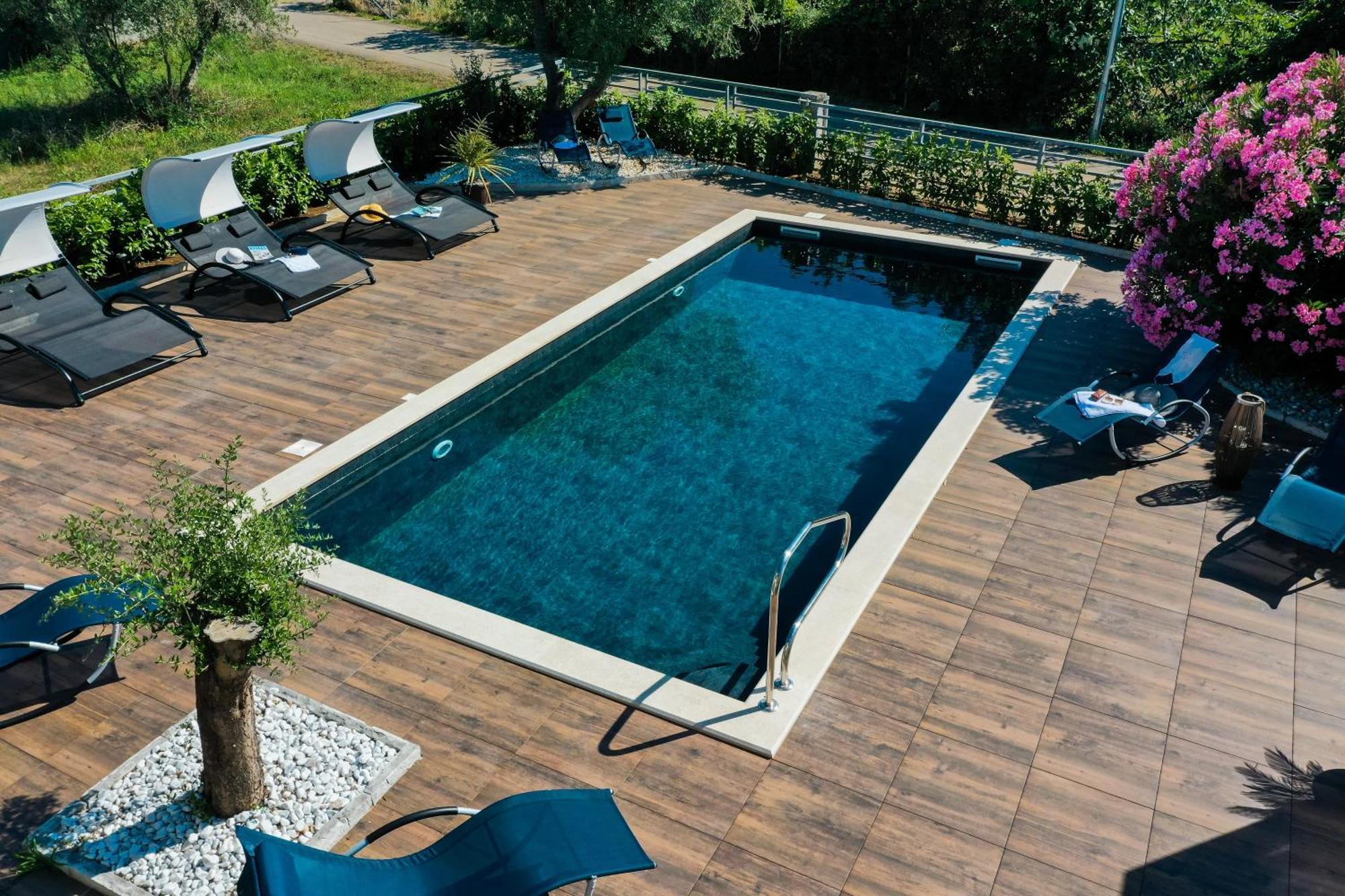 Villa Olive Garden Sukosan Bagian luar foto